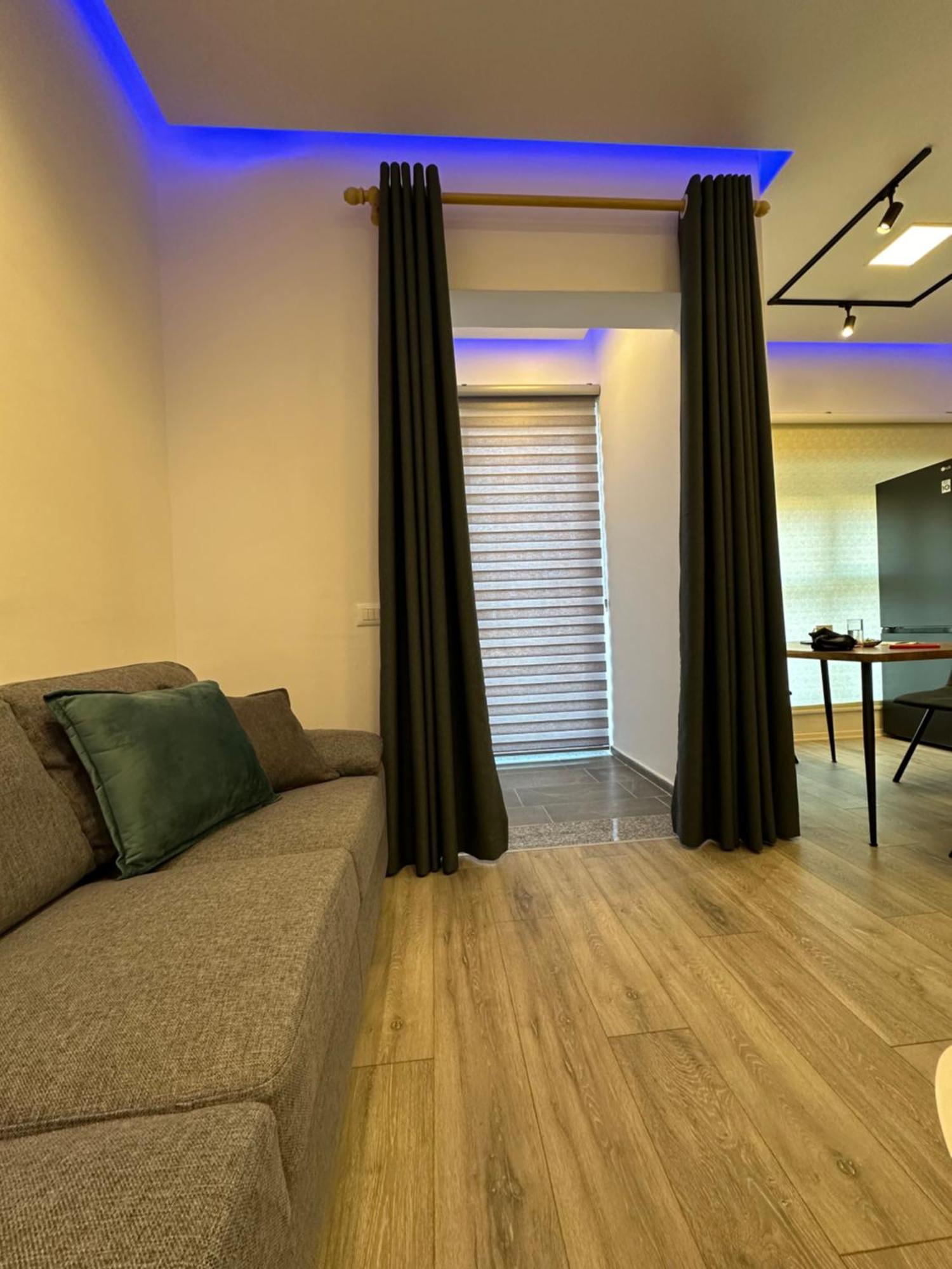Sunflower Apartment Tiranë Ngoại thất bức ảnh
