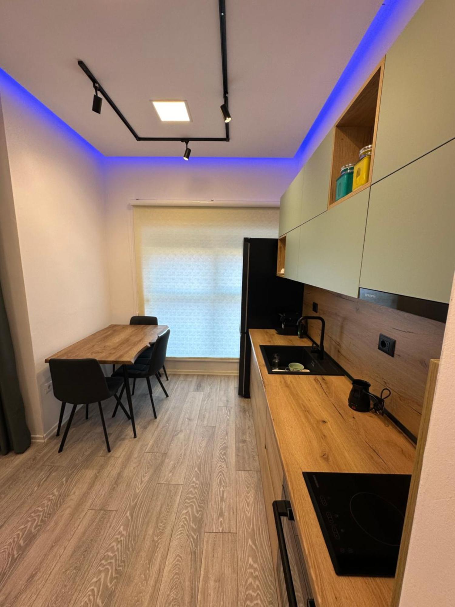 Sunflower Apartment Tiranë Ngoại thất bức ảnh